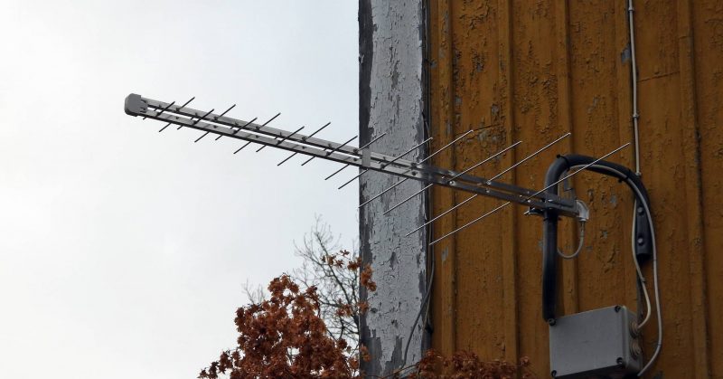 Montering av TV-antenn till de fria marksända kanalerna.